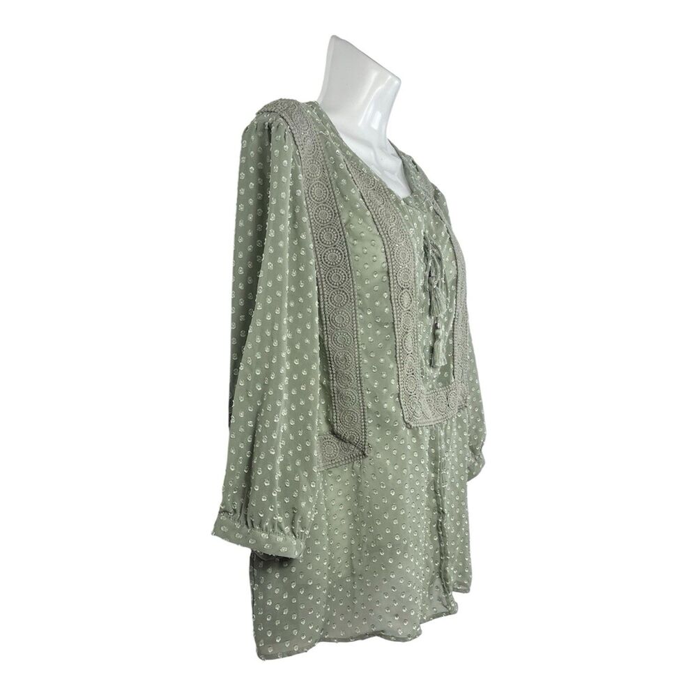 DR2 Women Plus 1X Green Swiss Dot Blouse Lace Trim Tassel Top Semi Sheer Boho - Picture 2 of 7